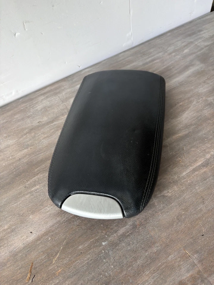 REPOSABRAZOS CONSOLA CENTRAL MERCEDES X164 ML320 ML350 ML550 GL350 GL550 NEGRO 06-12 Foto 2 de 4