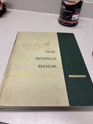 Vintage The World Book Atlas Hardcover 1970 Edition 392 pages