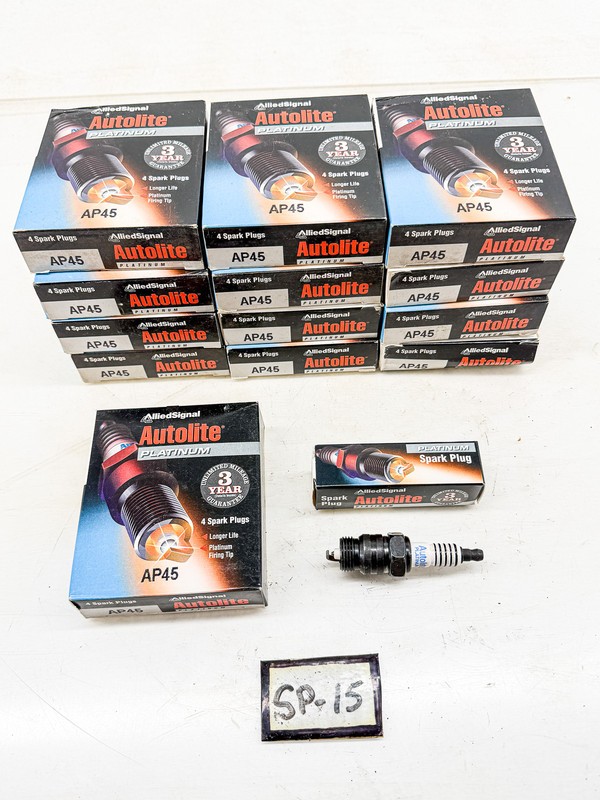 NOS AUTOLITE AP45 PLATINUM SPARK PLUGS 4 PACK MUSTANG SHELBY COBRA 289 SP-15B