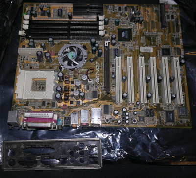 ABIT KD7 Sockel A 462 Mainboard AGP PCI IDE FDD VIA KT400 Optical Audio RJ45