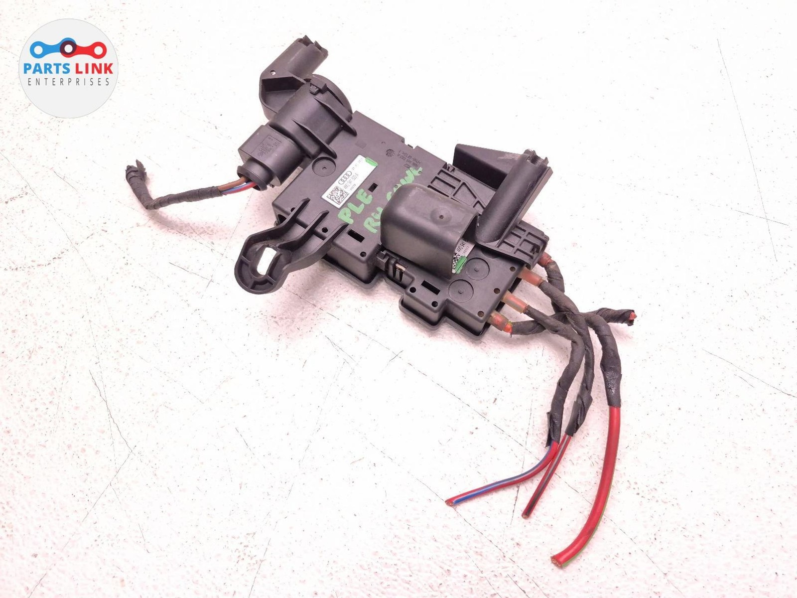 Bentley Bentayga 2016-2020 LEFT Battery tray