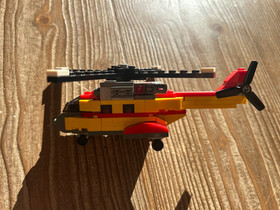 LEGO CREATOR: Cargo Heli (31029) Complete besides one piece.