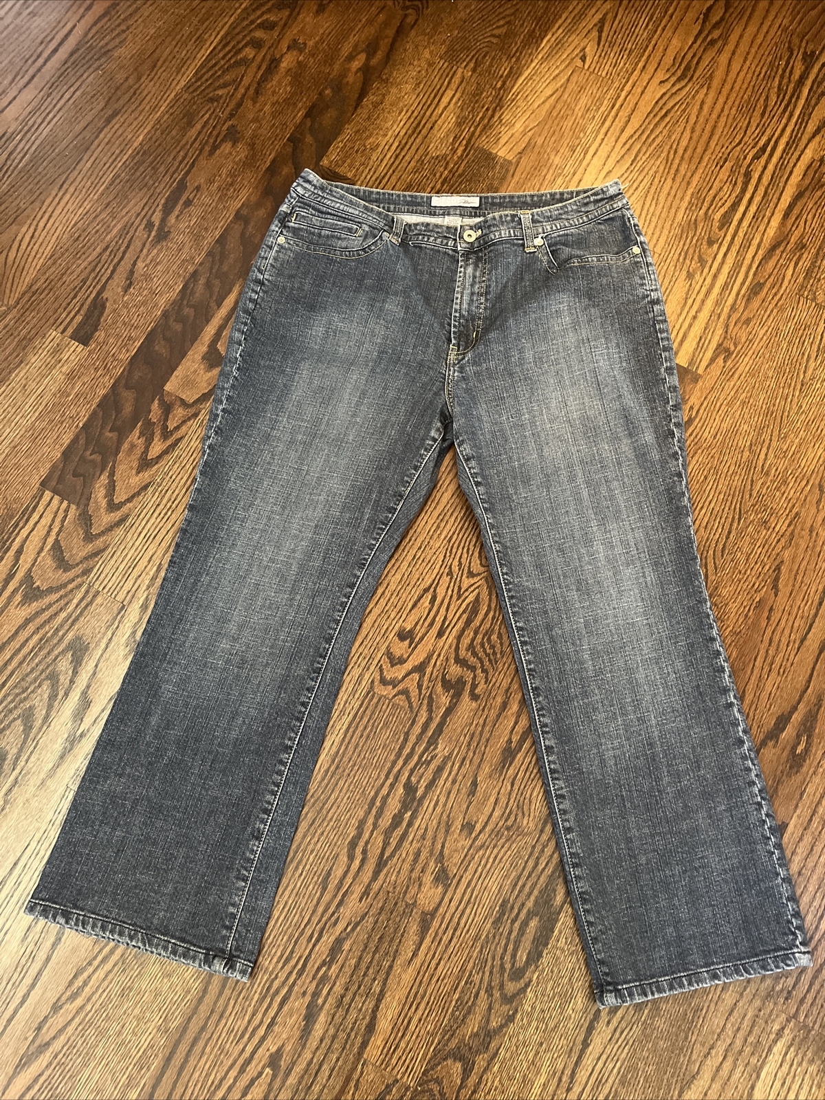 Chico's Platinum Ultimate Fit Slim Leg Denim Blue Jeans 2.5 Short Inseam 25.5 - View 4