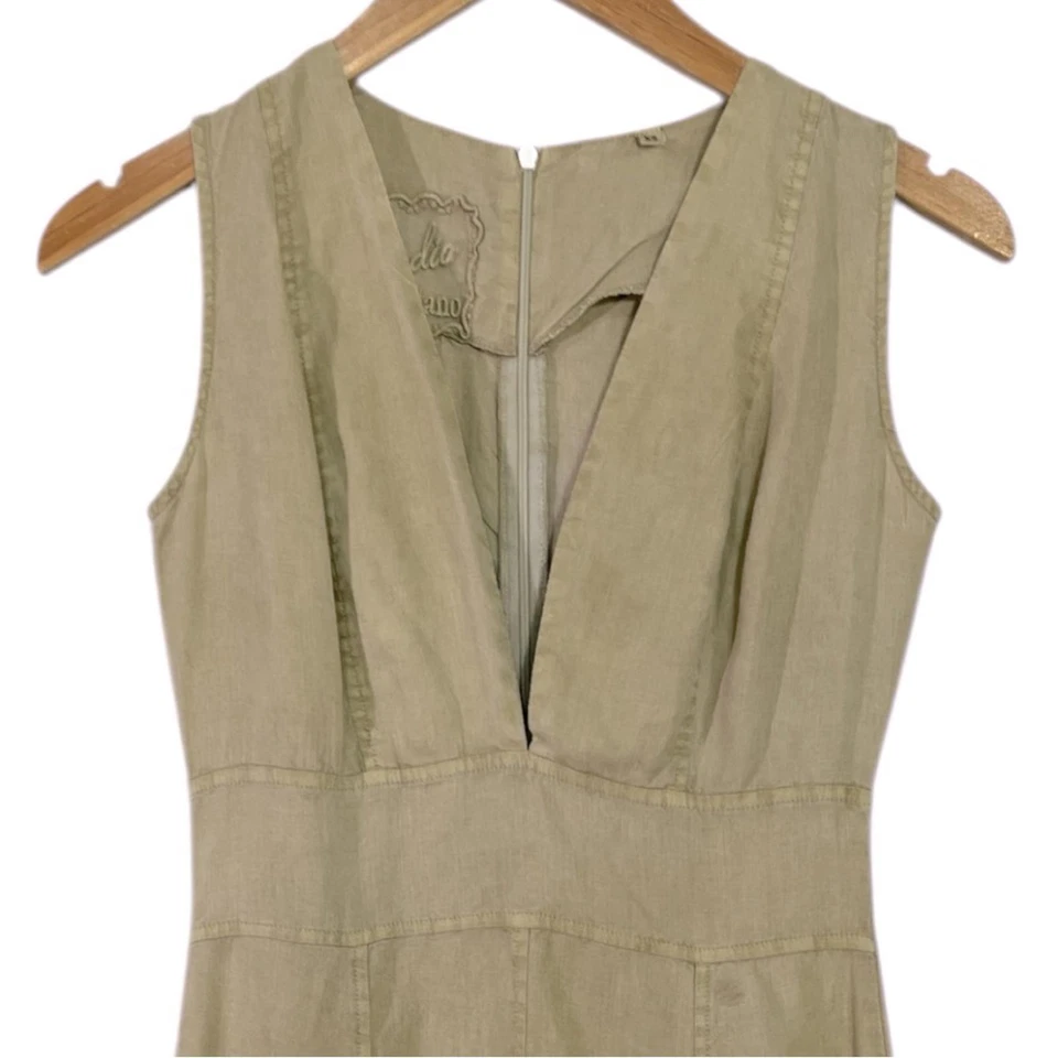 Vestido de lino Claudio Milano corte y costura cuello profundo hasta la rodilla en natural talla XS Foto 3 de 4