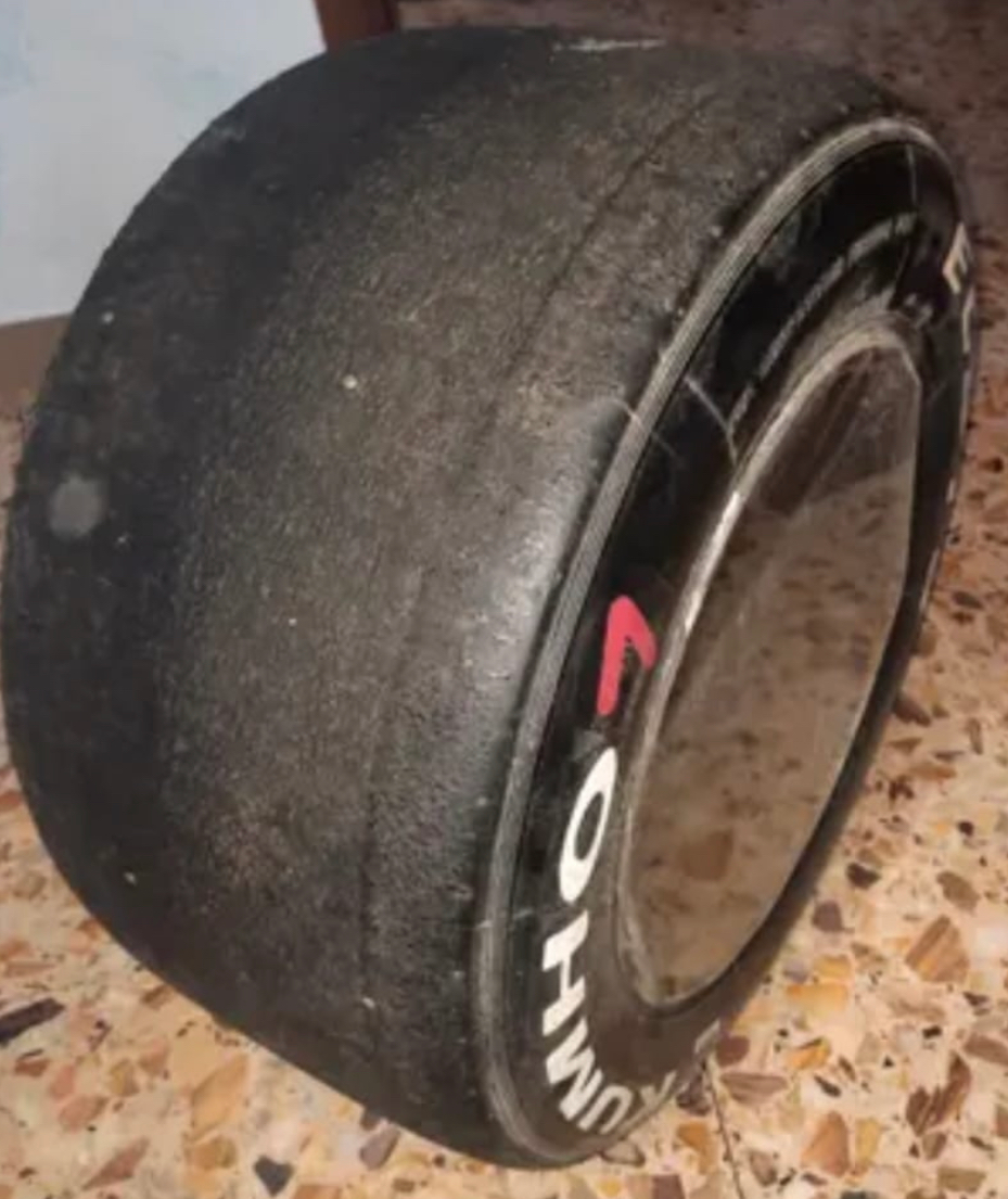 Foto 2 di 2
