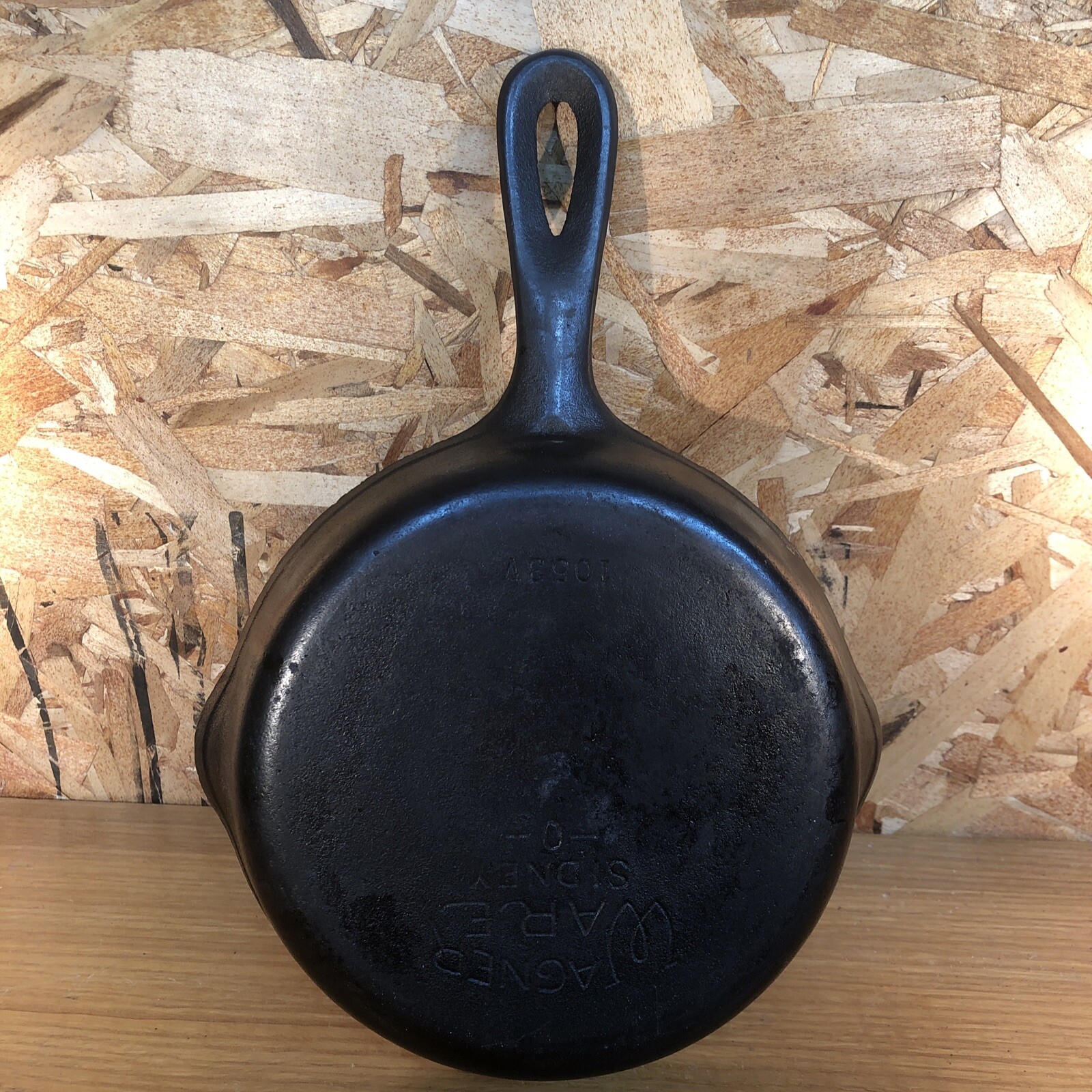 Wagner Ware Sidney O 3 Skillet 1053V Stylized Logo smooth bottom Cast