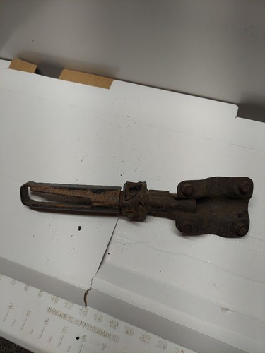 1984 HONDA ATC 200S RIGHT FOOT PEG REST ap3 - Picture 4 of 4