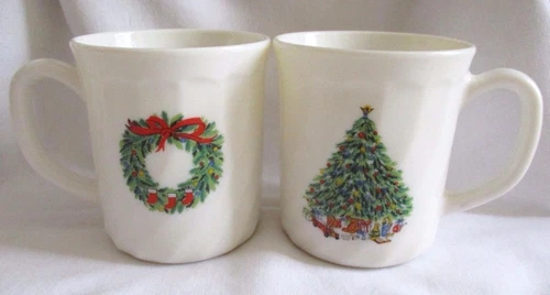 Set of 2 Salem Vintage Coffee Cups Mugs Christmas Wreath and Tree