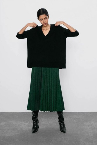 FALDA MIDI PLISADA - Verde | ZARA España