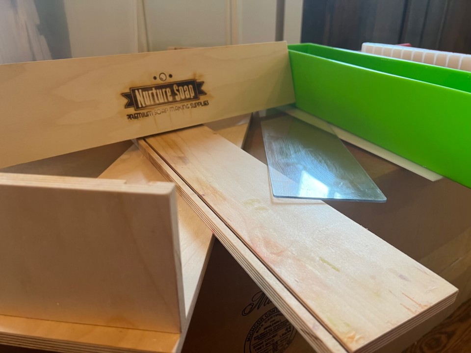 Essential Depot, cutter, Nurture Soap molds, Huge lot colors, free