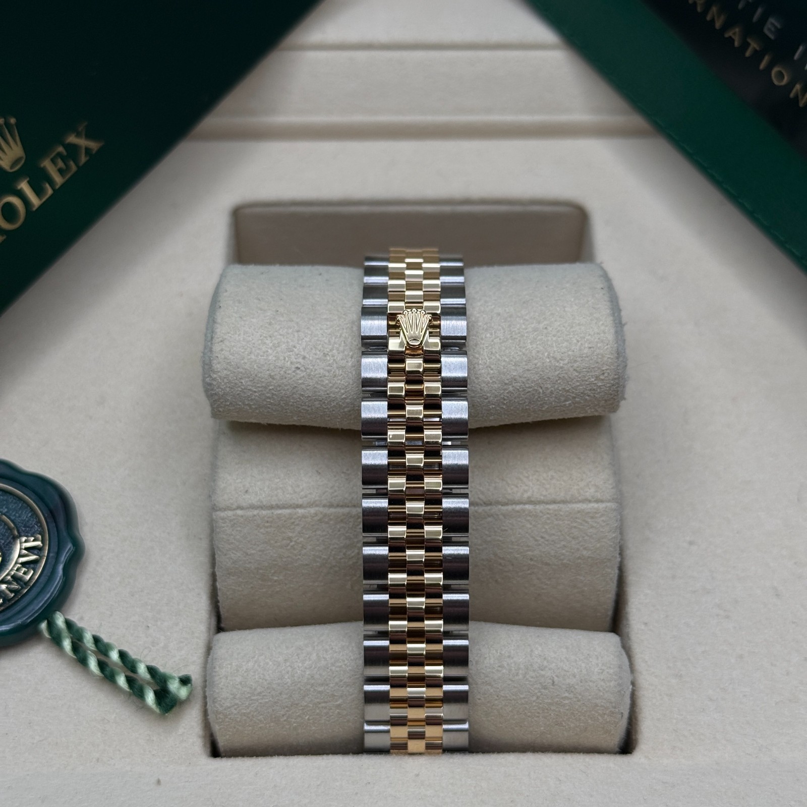 Rolex Lady-Datejust NEW 2026 Champagne Star Diamond Two Tone Yellow Gold Jubilee image 6