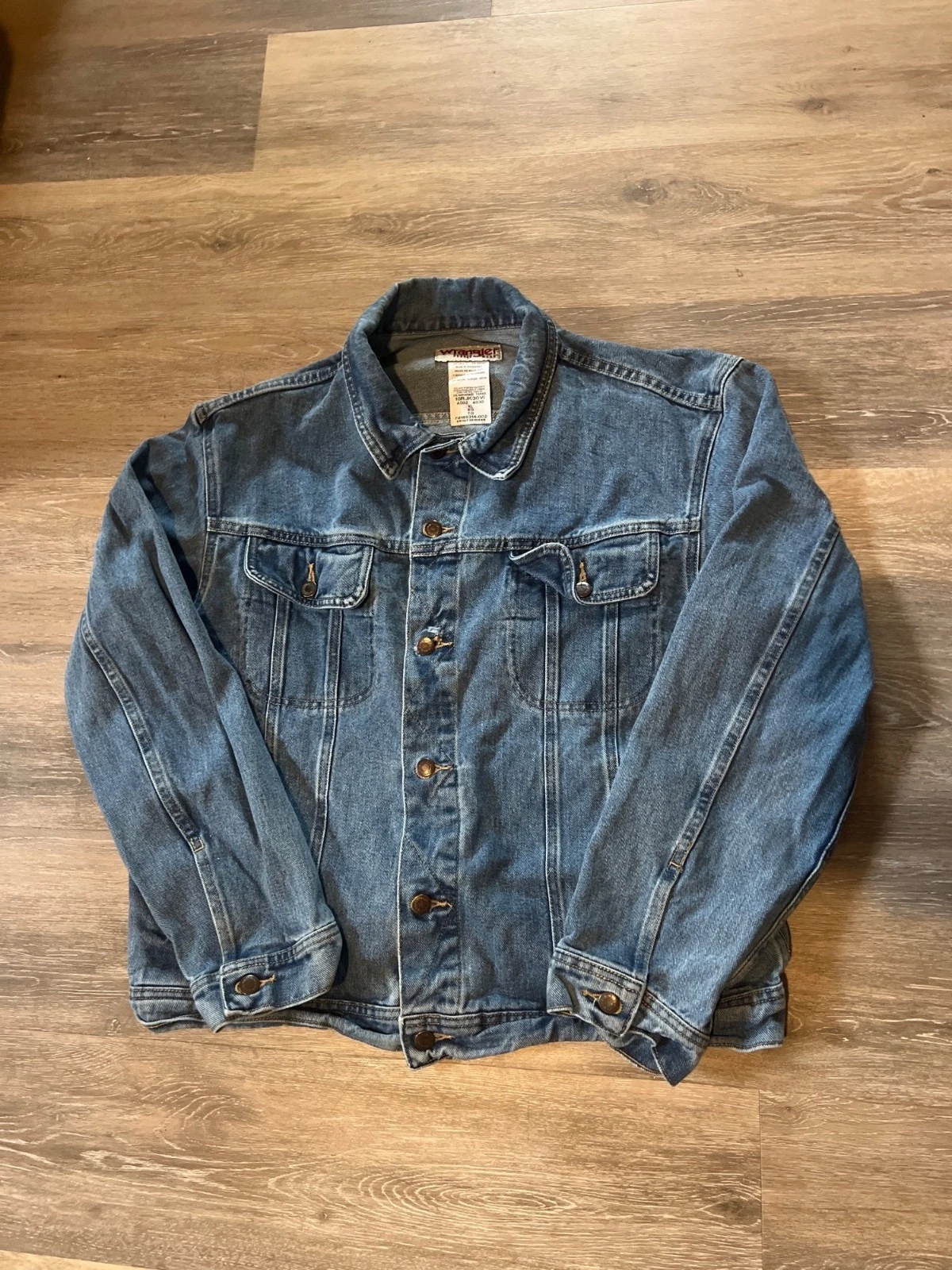 Wrangler Rugged Wear Mens XL Denim Jacket 100% Cotton Blue Classic Fit