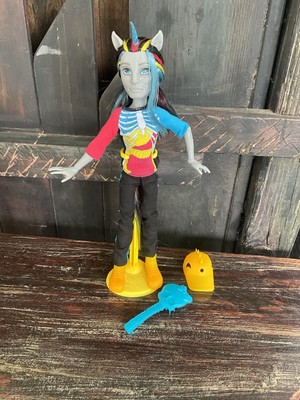 Monster High doll Monster High Freaky Fusion Neighthan Rot Doll