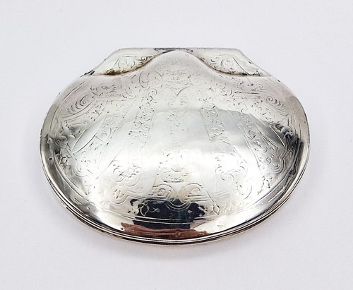 EARLY 18TH CENTURY GEORGIAN SOLID SILVER SHELL SHAPE SNUFF BOX c1720 - Picture 3 of 8