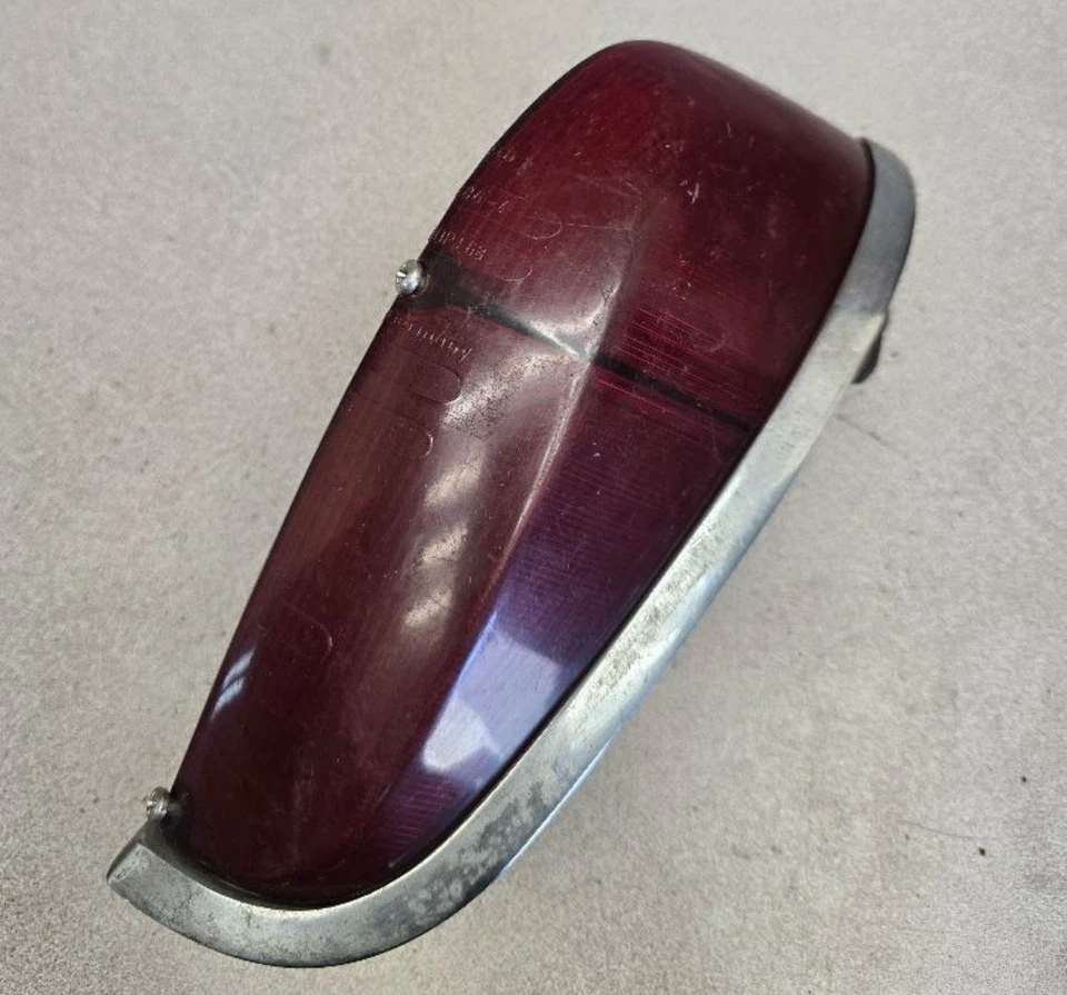 311945231B Conjunto de luces traseras VW Tipo 3 1961-1969 Notchback Squareback Fastback Foto 2 de 2