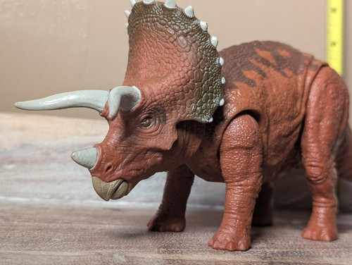 Jurassic World Park Rivals Roarivores Triceratops Dinosaur Action Figure Sound - Picture 3 of 10