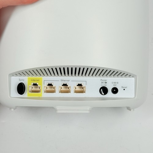 Netgear Orbi RBR50v2 Router Tri-Band Mesh Wi-Fi w/ Power Cord Tested - Bild 6 von 8