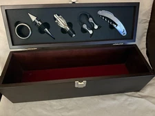 DELUXE WINE WOODEN GIFT BOX WITH 5 ACCESSORIES