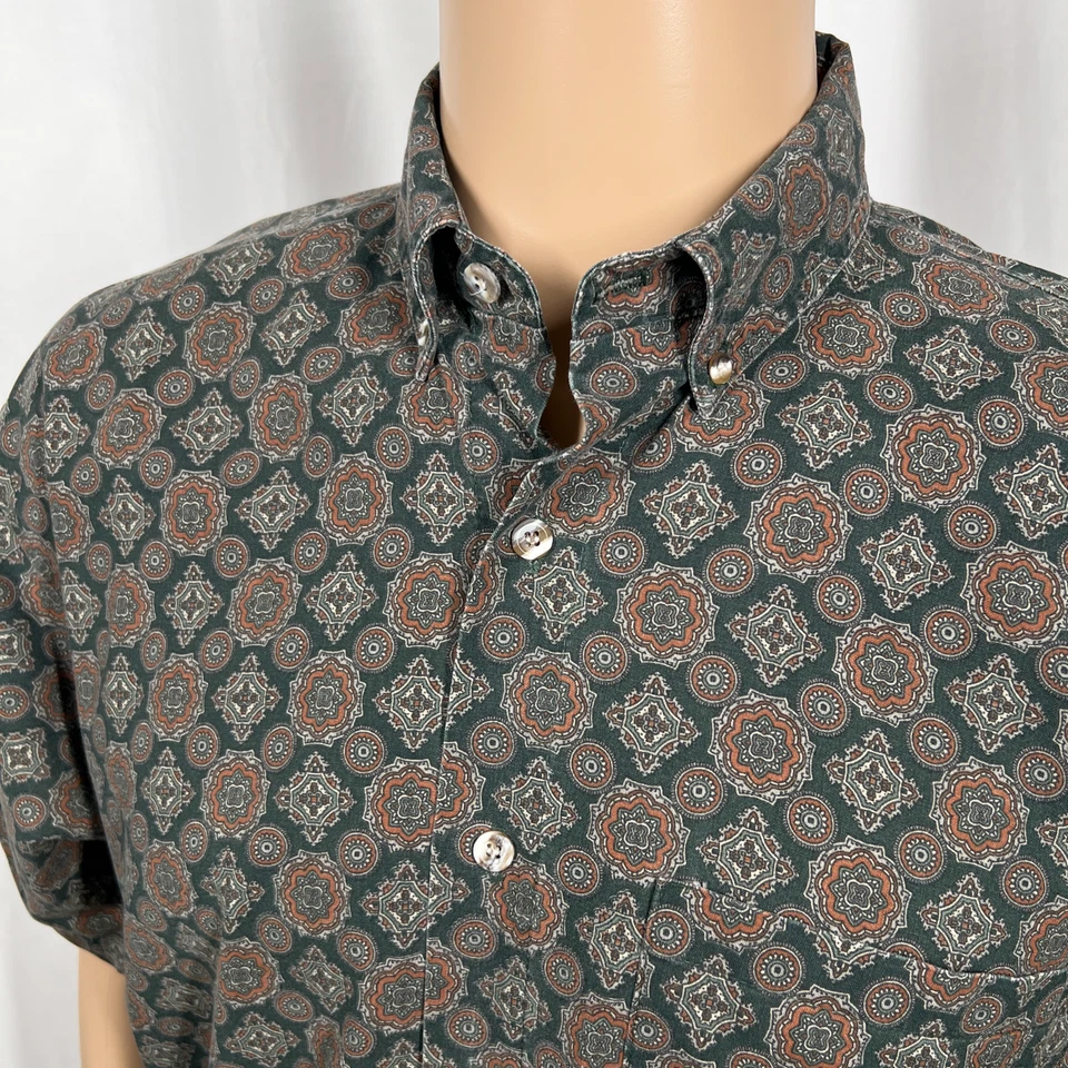 Vintage Maxx FM Men's Small Green Medallion Print Button-Up Shirt MISSING BUTTON - Image 2 of 4
