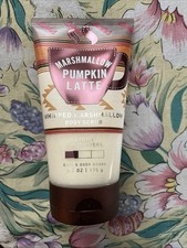 Bath & Body Works Marshmallow Pumpkin Latte Whipped Marshmallow Körperpeeling 6,2 Oz.