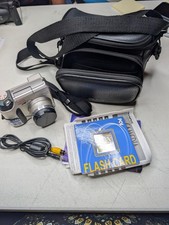 Olympus CAMEDIA C-720 Ultra Zoom 3.0MP Digital Camera Bag, Card, AA Batteries