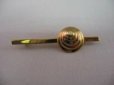 Vintage Tie Pin Lapel Pin: Gold Tone Oyster Like Concentric Design