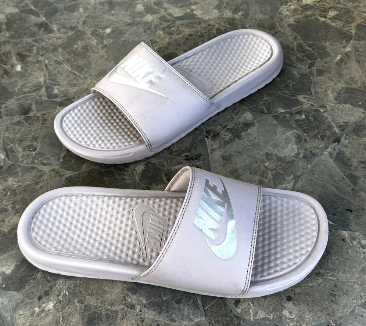 Nike Benassi JDI Slides Donna Taglia 11 Particelle Rosa Argento Logo 343881614