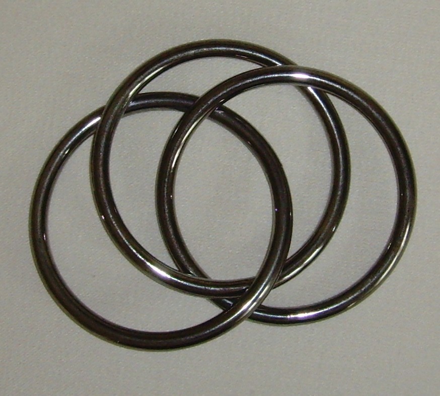 Gunmetal Tone Interlocking Bangle set - image 2