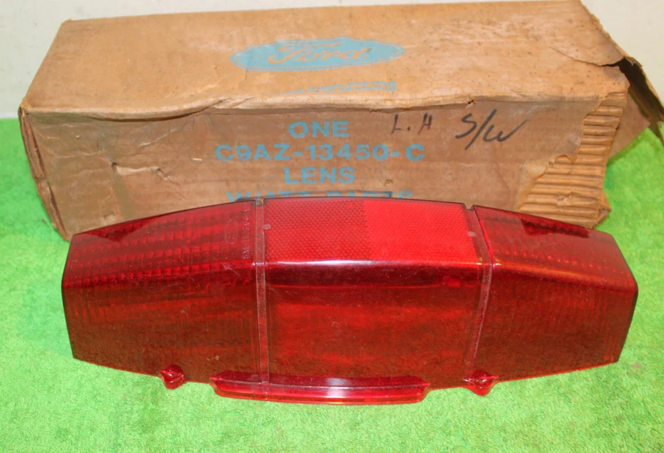 1969 1970 Ford Ranch Wagon Country Sedan Squire NOS LH REAR TAIL LIGHT LAMP LENS - Image 2 of 4