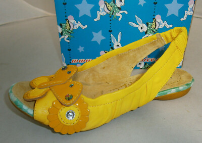 IRREGULAR CHOICE LOVE BIRDS YELLOW SANDAL 6.5 , 7 LEATHER APPLIQUE AT VAMP GEMS 