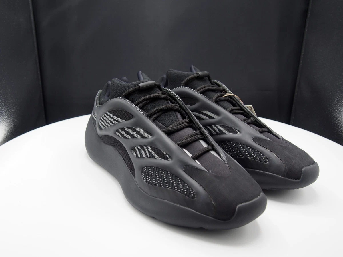 Yeezy on sale 700 v3