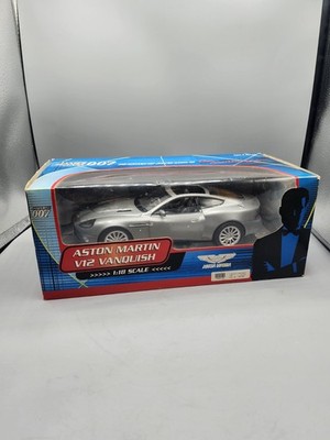 James Bond 007 Aston Martin V12 Vanquish Die Another Day 1:18 Scale Diecast Car
