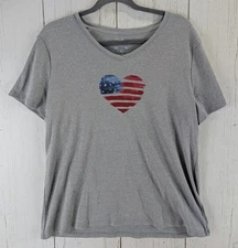 Croft Barrow Size XL The Classic Tee Gray V Neck Heart Graphic Short Sleeve Top