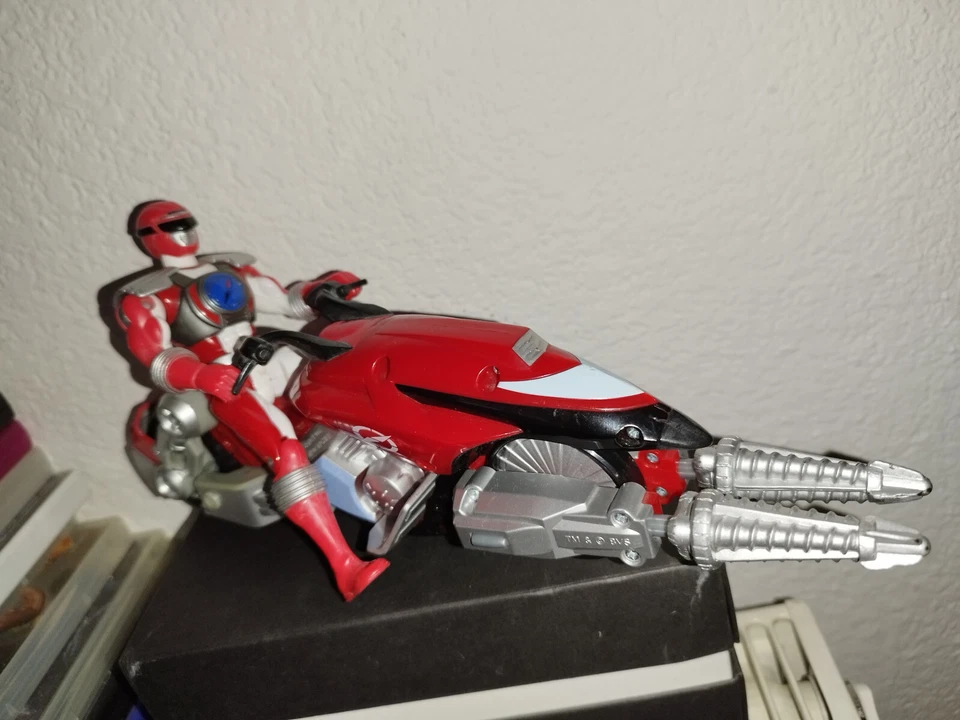 Figurine Power Rangers Opération Overdrive Action Figure moto cycle red rouge - Photo 1/1