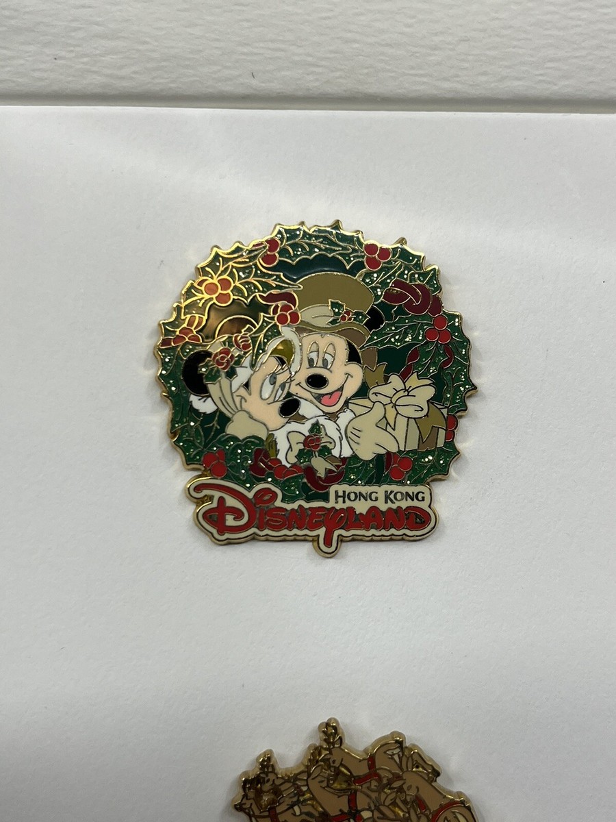 Rare Disneyland Hong Kong A Magical Christmas 2005 Enamel Pin Set