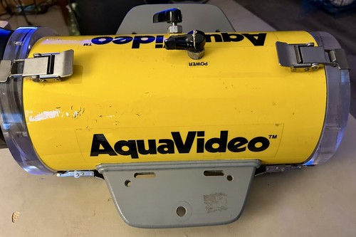AquaVideo Underwater Camera Housing With Panavision Super wide Lens 0.42x - Picture 3 of 9