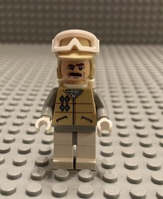 Lego Star Wars Hoth Officer minifigure sw0258 with backpack and helmet 8083
