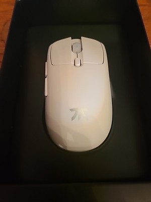 Bolt Wireless Lightweight Esports performance gaming mouse 