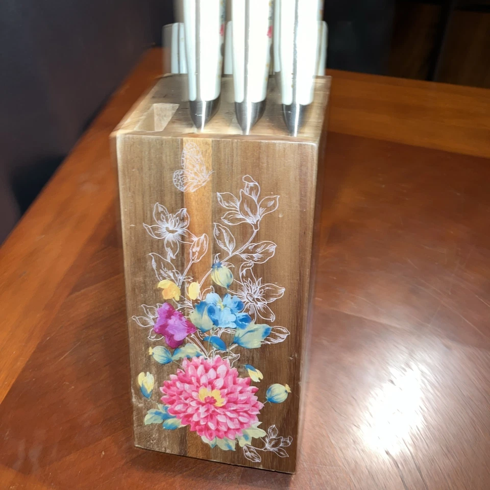 Juego de bloques de cuchillos de acero inoxidable Pioneer Woman Signature, faltan tijeras florales Foto 2 de 4