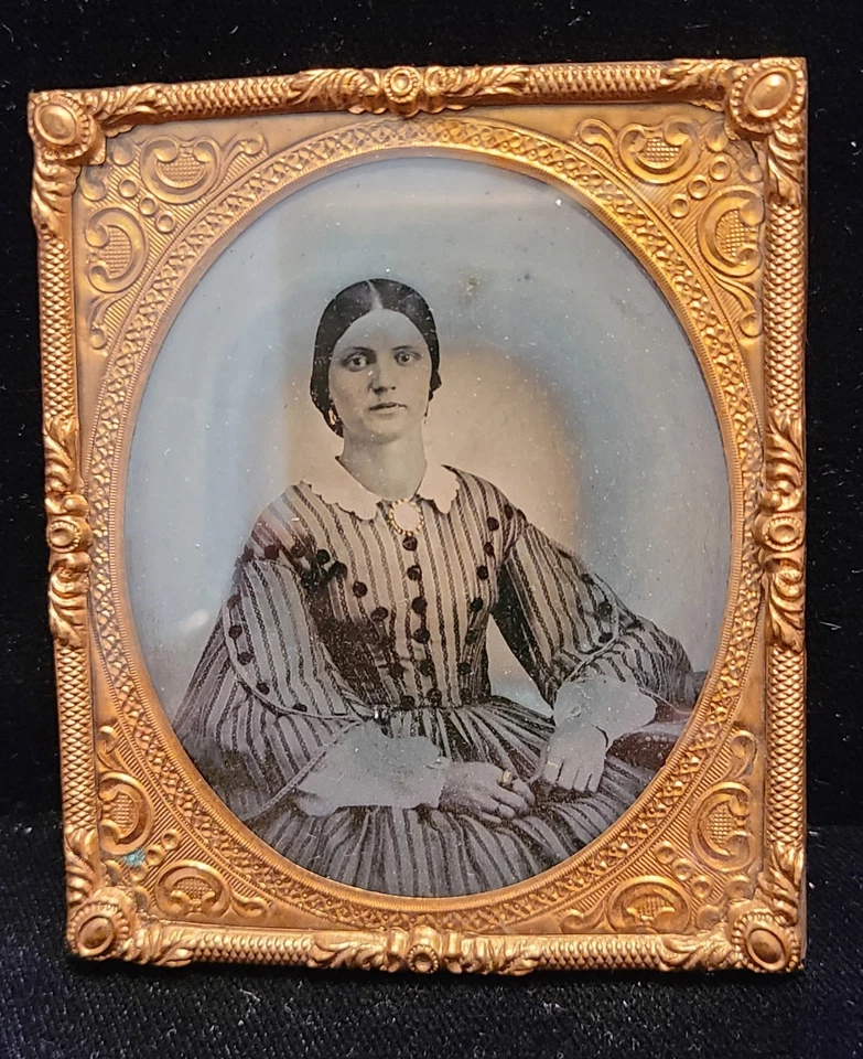 1860s Antique Ambrotype Photo Of Young Woman/Framed in Copper Matting - Image 2 of 4
