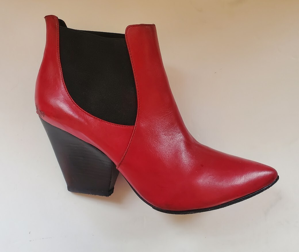 Pour La Victoire Allena RED Leather Ankle Boots Size 10