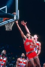 Reggie Theus of the Chicago Bulls1981 Basketball Photo 2