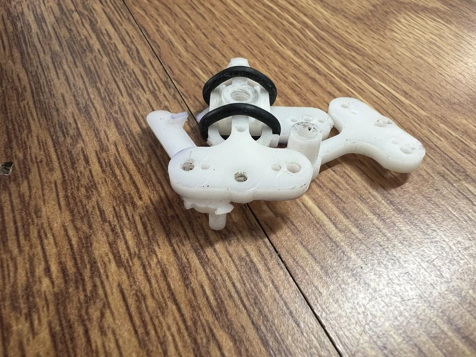 Team Associated 6255 RC10 Gold Pan Servo Saver Steering Bell Crank #3 - Image 3 of 3