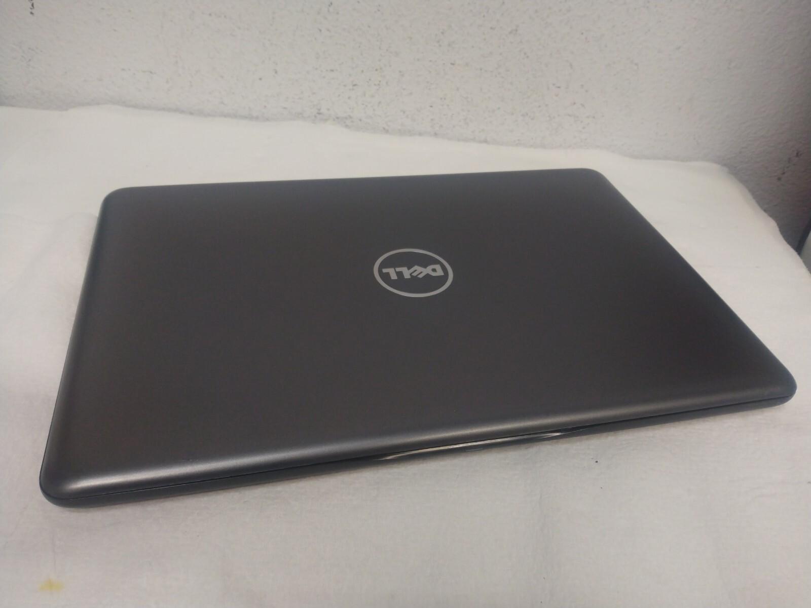 Dell Inspiron 15 5565 15.6" TOUCH AMD A12-9700P 2.5GHz 8GB RAM 1TB HD DVD Win11P - Picture 9 of 14