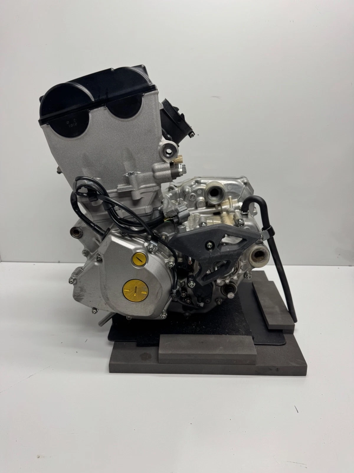 25-26 kx 250 250x kx250 Kawasaki OEM complete motor engine bottom