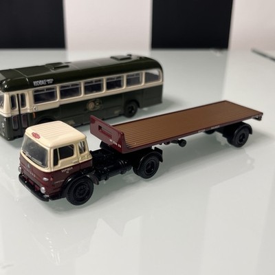 Gilbow 99642 Weymann B.E.T. Bus Todmorden British Railways, und Bedford 1/76, 