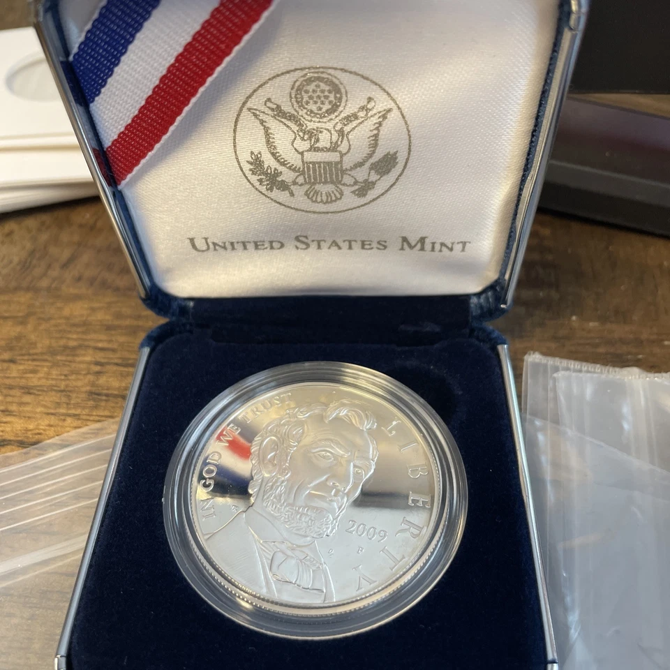 US MINT 2009 ABRAHAM LINCOLN COMMEMORATIVE SILVER DOLLAR OGP COA - Image 2 of 3
