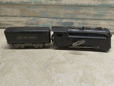 Marx Wind up locomotive O Gauge New York Central USA WITH KEY and NYC car