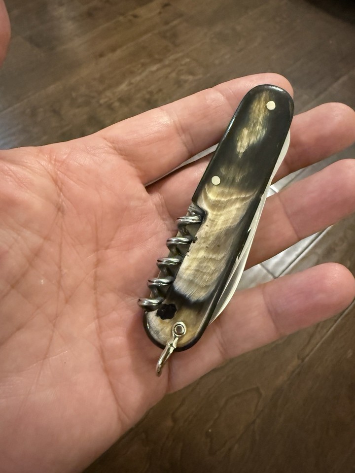 Vintage Victorinox President Armee Suisse in Horn / Exposed Rivets ...