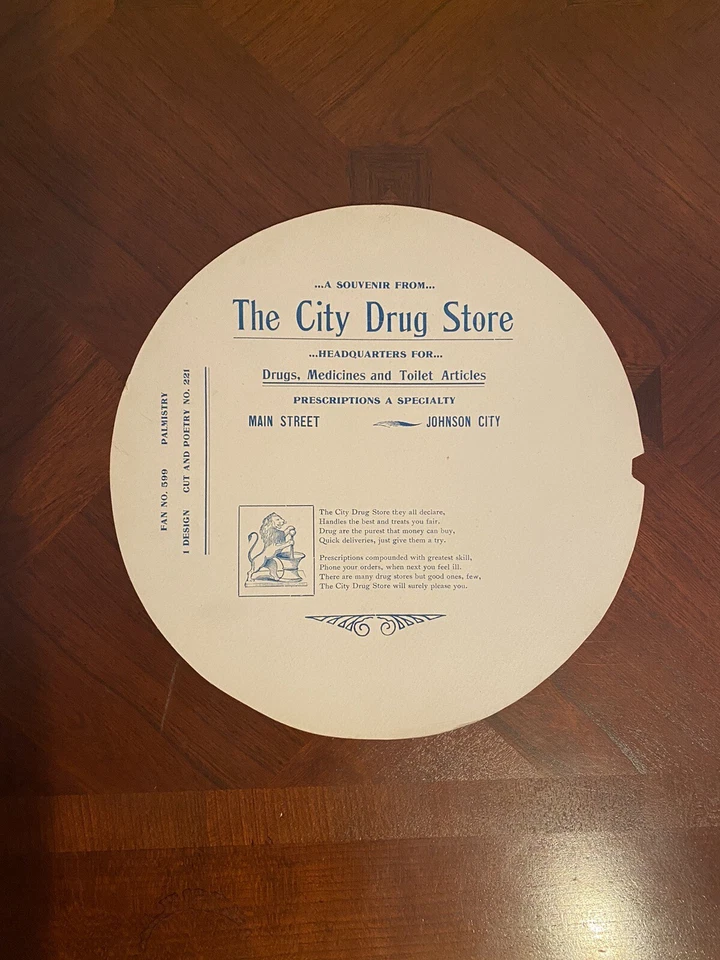 Ventilador de lectura de palma C. 1900 de quiromancia o adivinación (anuncio de farmacia en la parte posterior) Foto 2 de 4